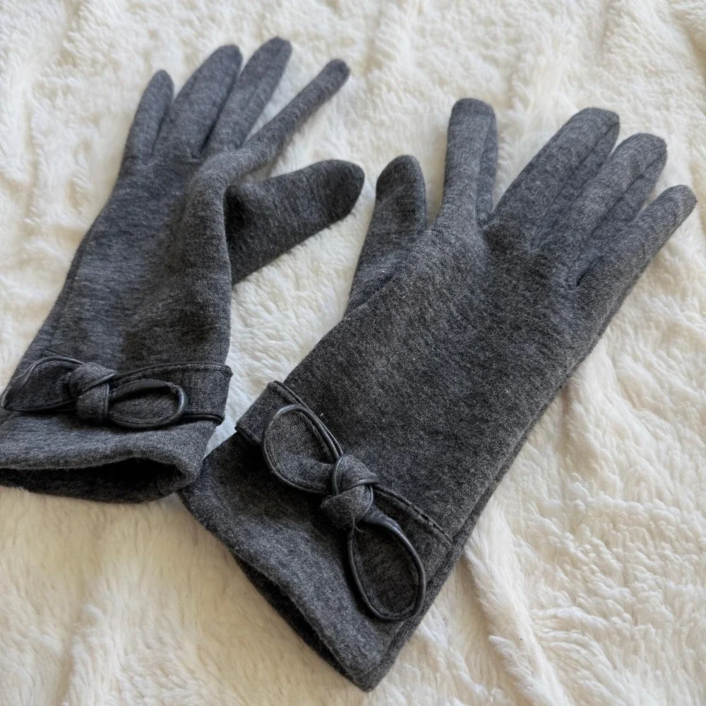N/A women gray